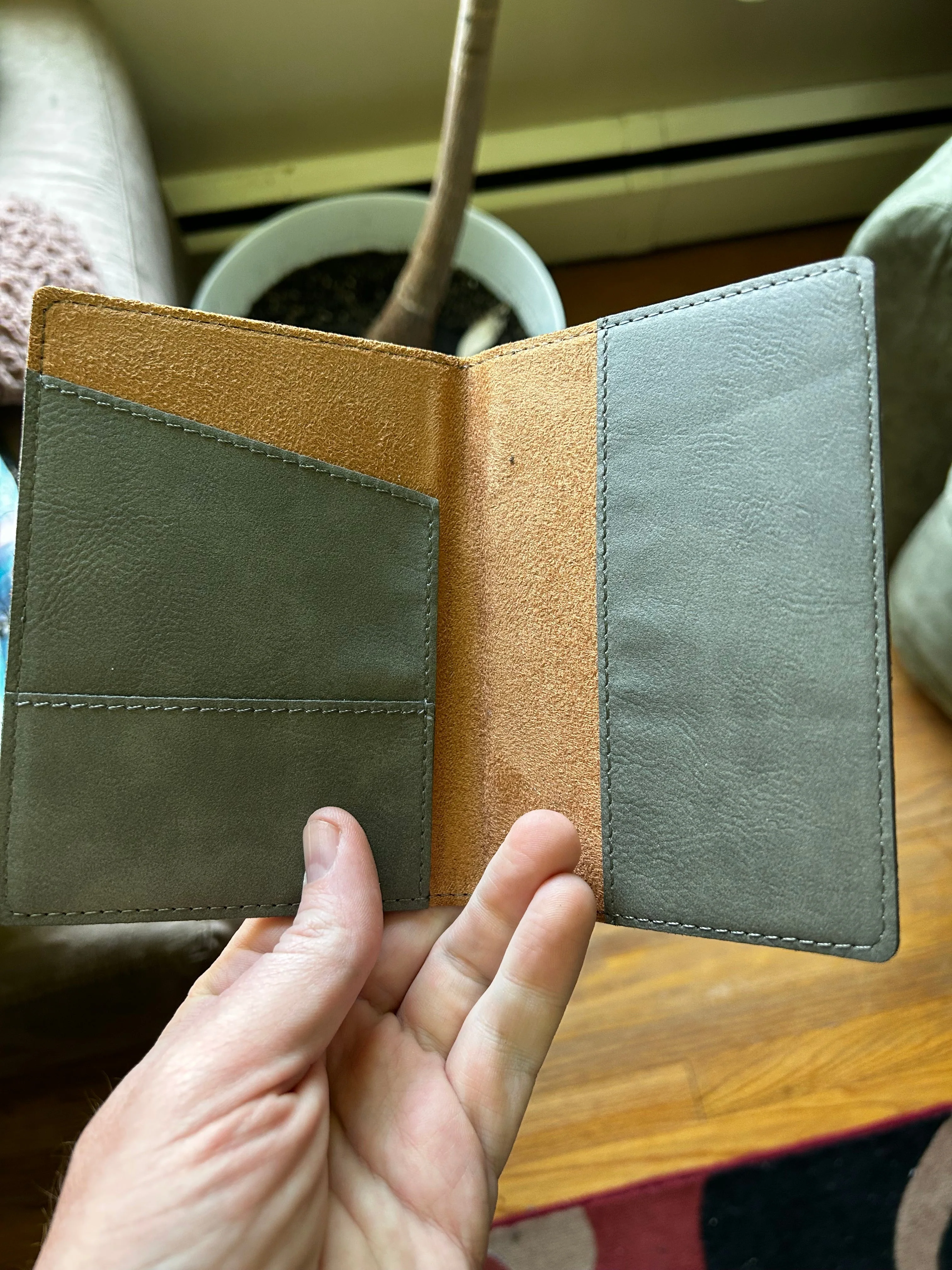 RPR Passport Sleeve - Image 2